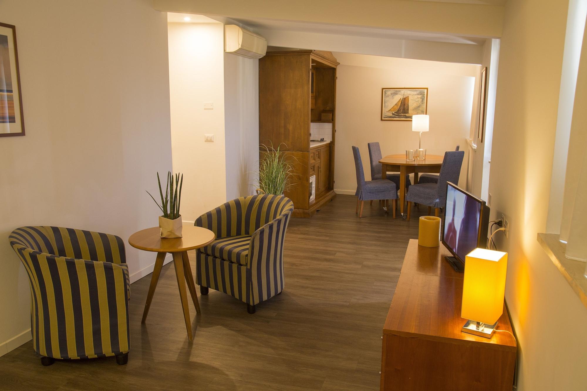 Hotel Mon Cheri Riccione Kültér fotó