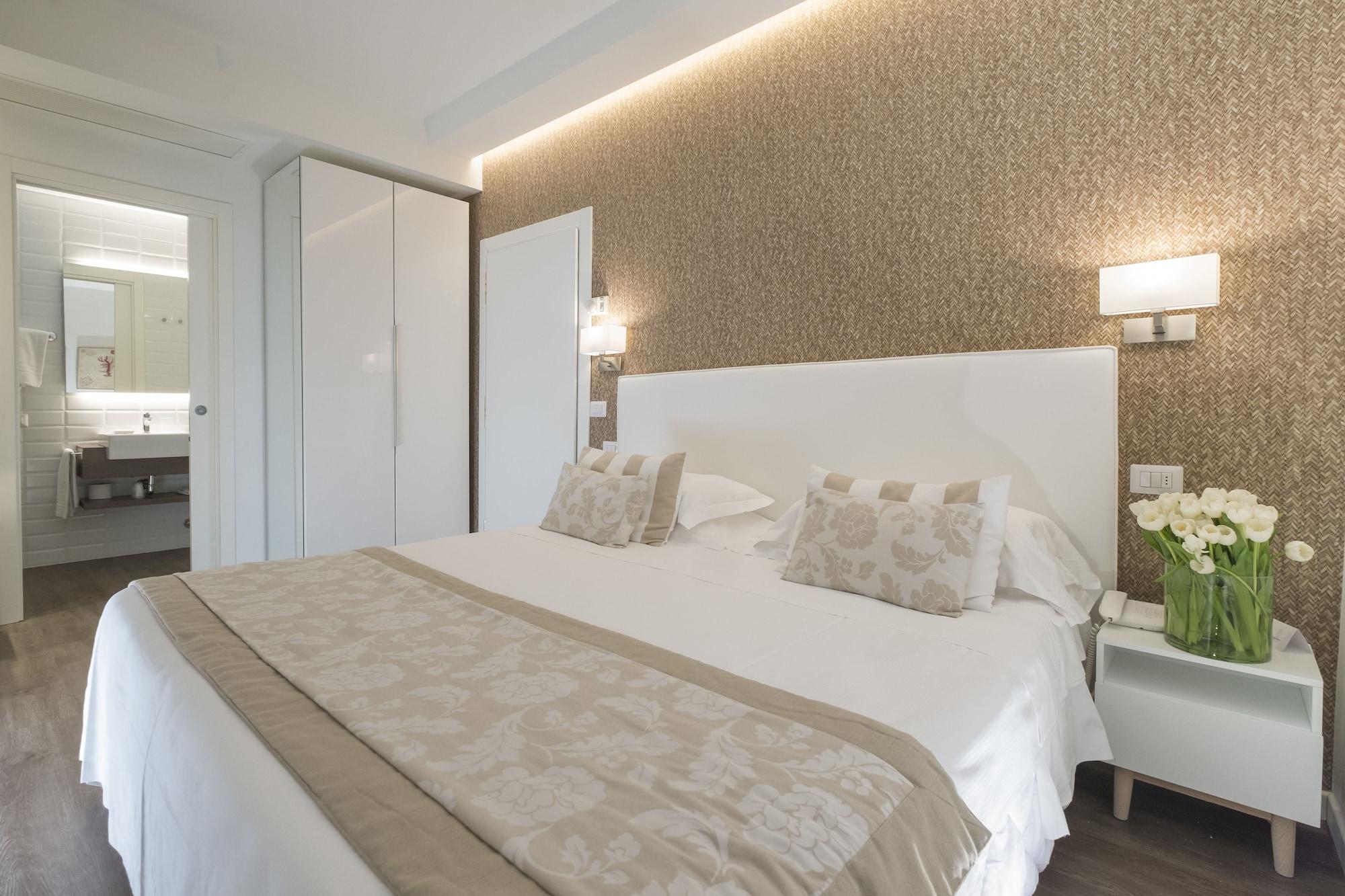 Hotel Mon Cheri Riccione Kültér fotó