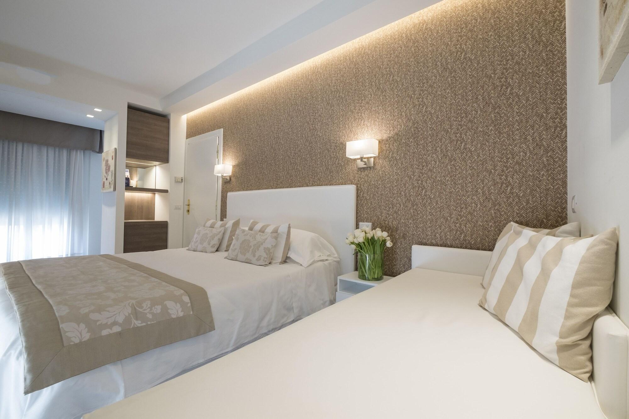 Hotel Mon Cheri Riccione Kültér fotó