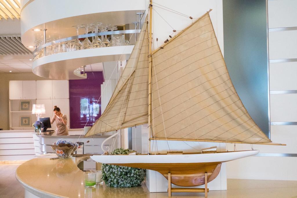 Hotel Mon Cheri Riccione Kültér fotó